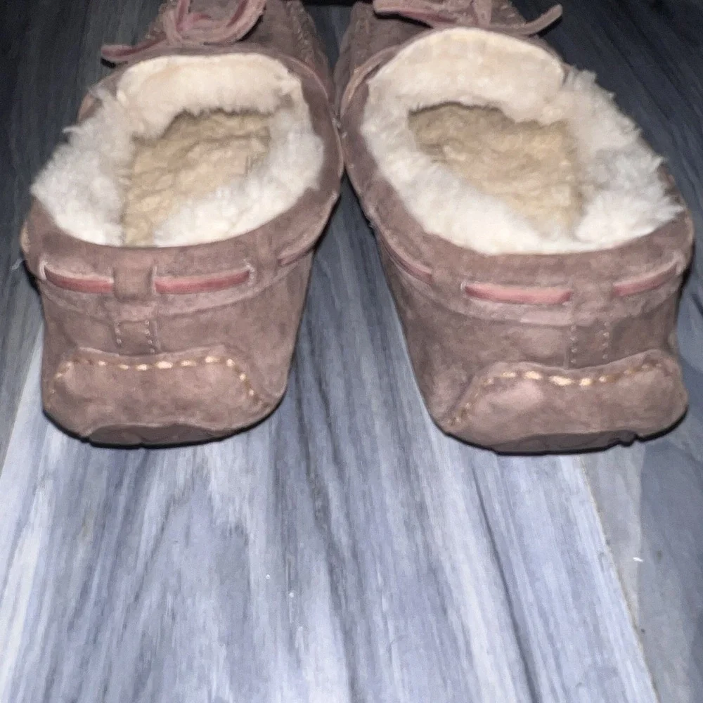 UGG Olsen Suede Sheepskin Loafer Mocs Size Womens 7 Slip On Slipper Brown